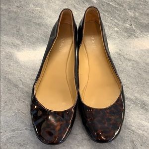 Nine West Tortoise Flats - size 9.5